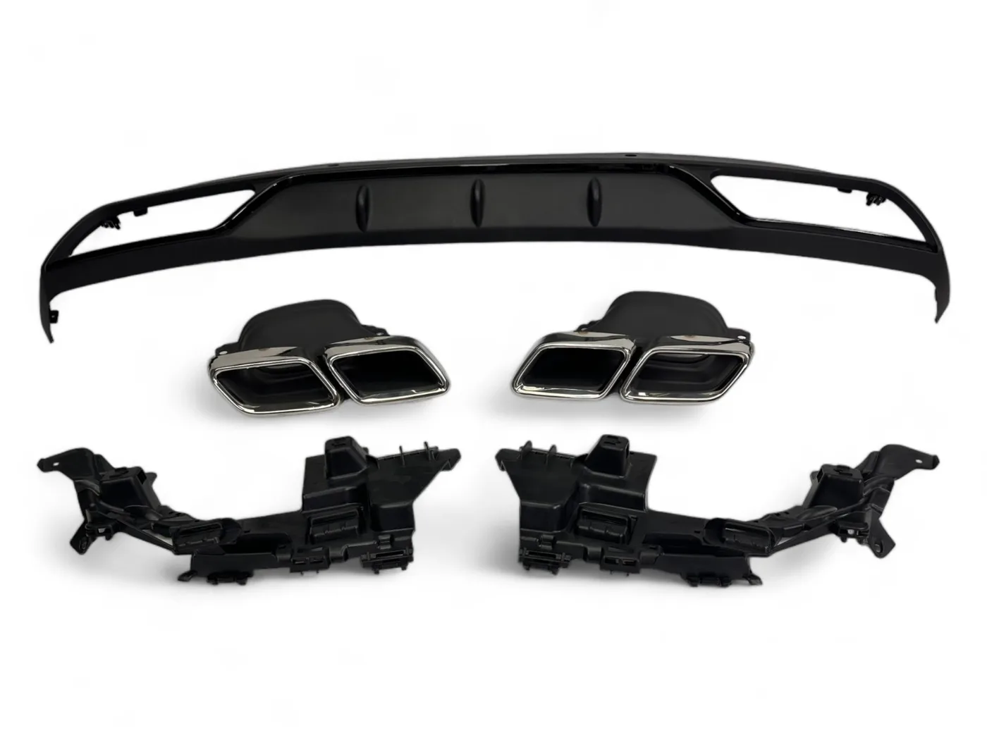 Difuusor + väljalasketorud, kroom mudelile Mercedes W205 Standard Version | 2014-2021
