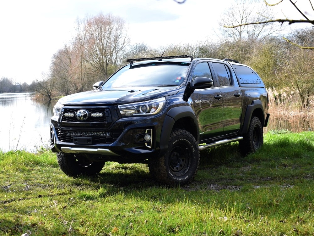Toyota Hilux крепление на крышу