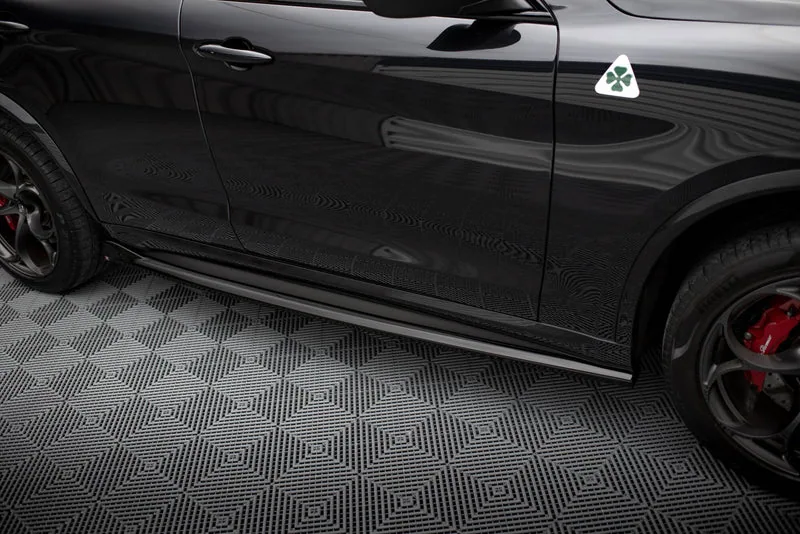 Накладки на пороги — Alfa Romeo Stelvio Quadrifoglio Mk1 (2016–2022)