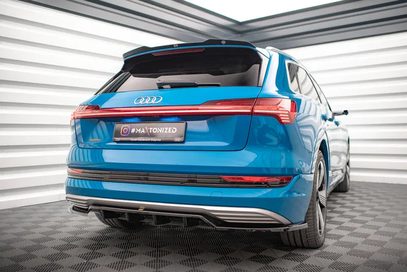 Задний сплиттер с вертикальными рёбрами — Audi e-tron