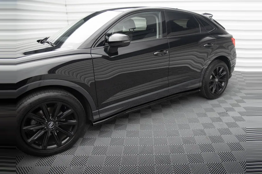 Küljeliistud — Audi Q3 Sportback F3 (2018–)