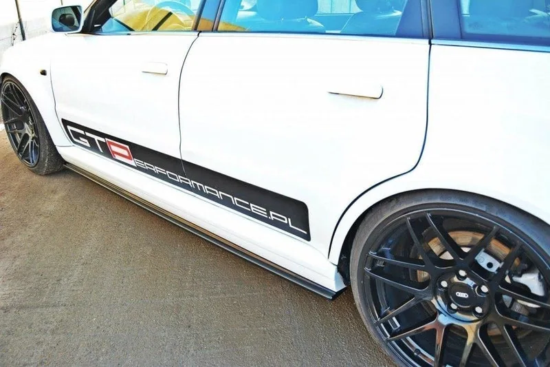 Küljeliistud — Audi RS4 Avant B5 (1999–2001)