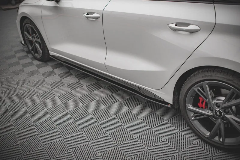 Накладки на пороги Street Pro V.1 — Audi S3 / A3 S-Line 8Y / 8Y Facelift (2020–)