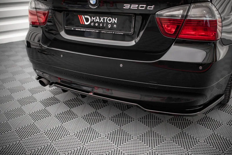 Tagumised küljesplitterid püsttugedega — BMW 3 Sedan E90 (2004–2008)