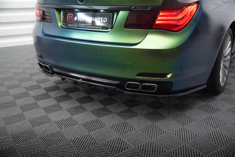 Rear splitter with vertical bars — BMW 7 F01 (2008–2013)