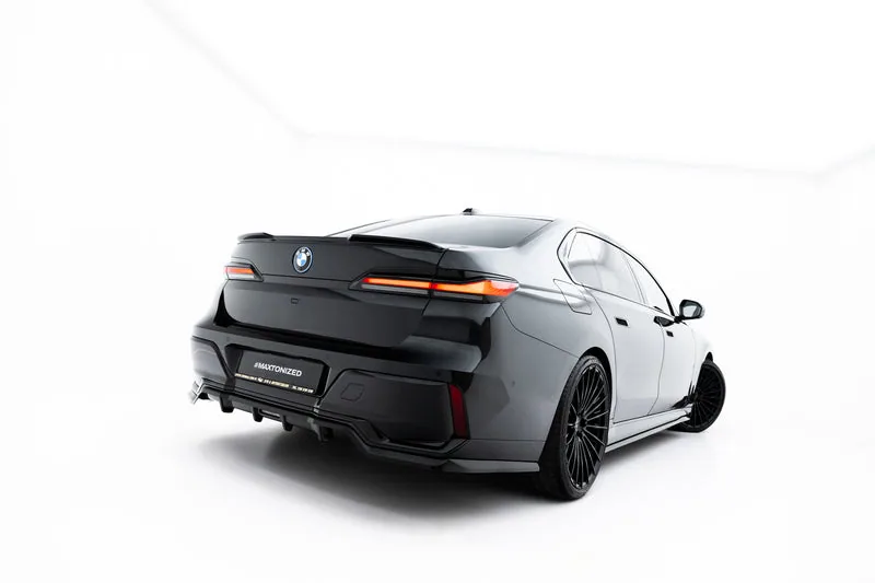 Rear splitter V.2 with vertical bars — BMW 7 M-Pack G70
