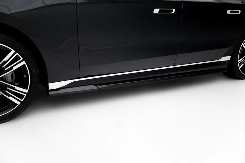 Side skirts — BMW 7 G70 (2022–)