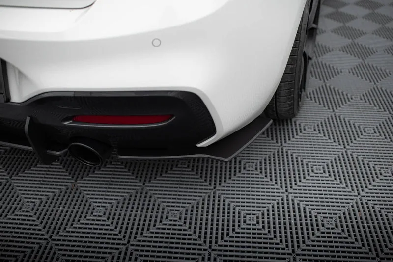 Tagumised küljesplitterid Street Pro V.2 — BMW 1 F20 M-Pack M140i (2015–2019)