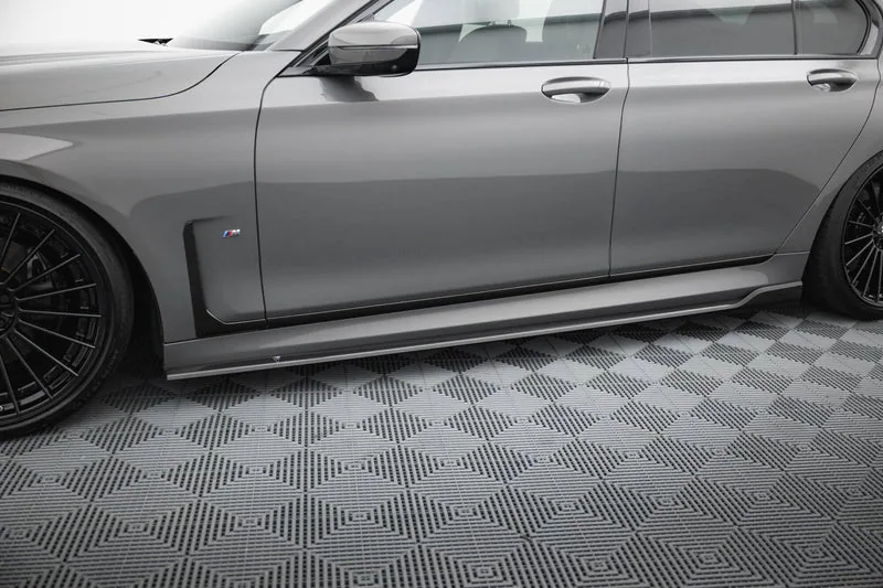 Side skirts Prepreg Carbon — BMW 7 M-Pack G11 Facelift (2019–2022)