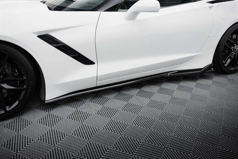 Küljeliistud V.2 — Chevrolet Corvette Stingray C7 (2013–2019)
