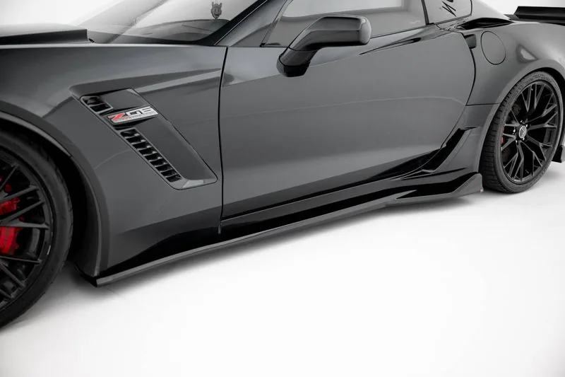 Накладки на пороги — Chevrolet Corvette Z06 C7 (2013–2019)