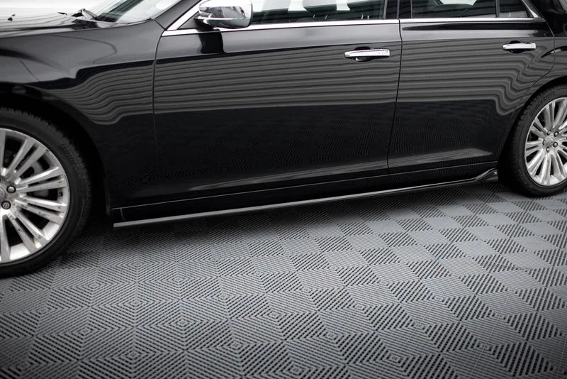 Küljeliistud — Chrysler 300 Mk2 (2011–2014)
