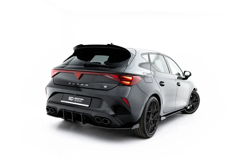 Rear valance Street Pro + flaps — Cupra Leon Hatchback Mk1 Facelift