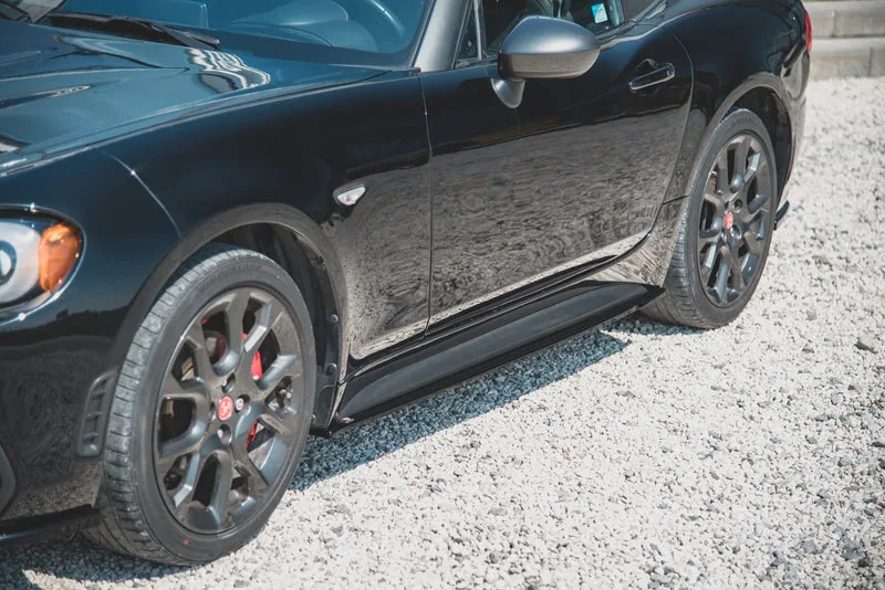 Küljeliistud — Abarth 124 Spider