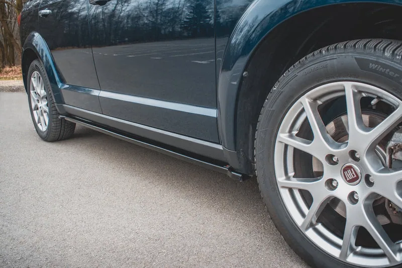 Side skirts — Fiat Freemont