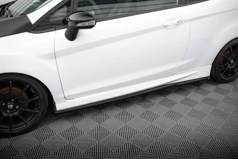 Накладки на пороги V.4 — Ford Fiesta ST / ST-Line Mk7 (2008–2017)