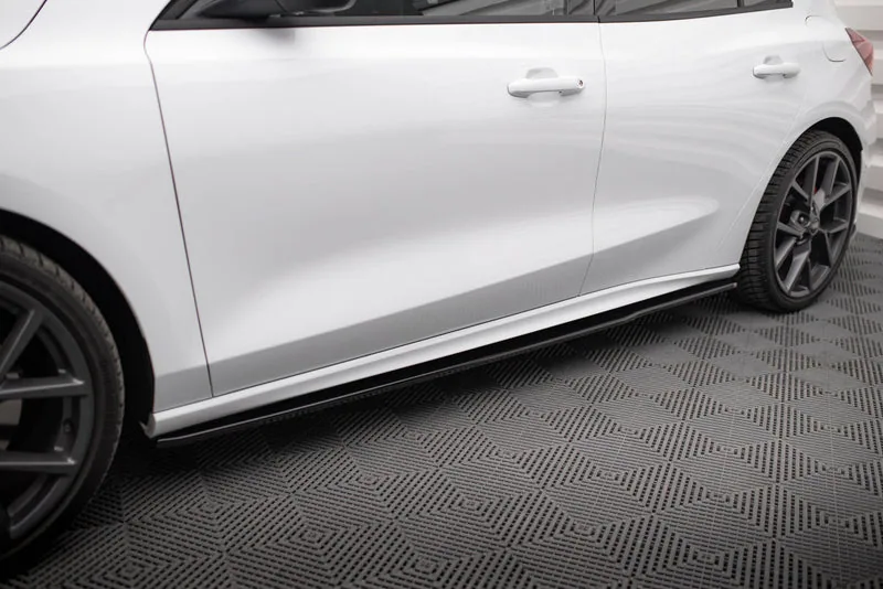 Side skirts V.3 — Ford Focus ST / ST-Line Mk4 (2018–)