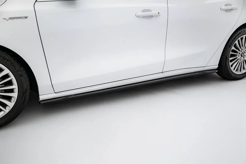 Side skirts — Ford Focus Vignale Mk4 (2018–2021)
