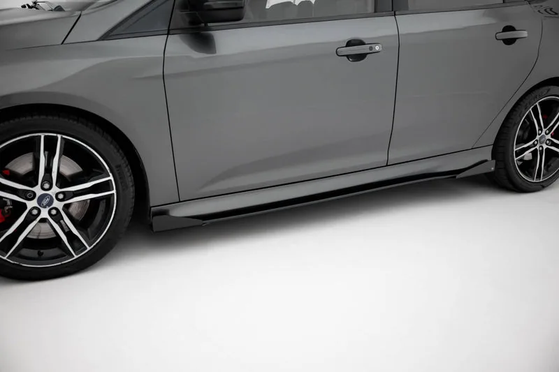 Küljeliistud Street Pro + tiivakesed — Ford Focus ST Mk3 Facelift (2015–2018)