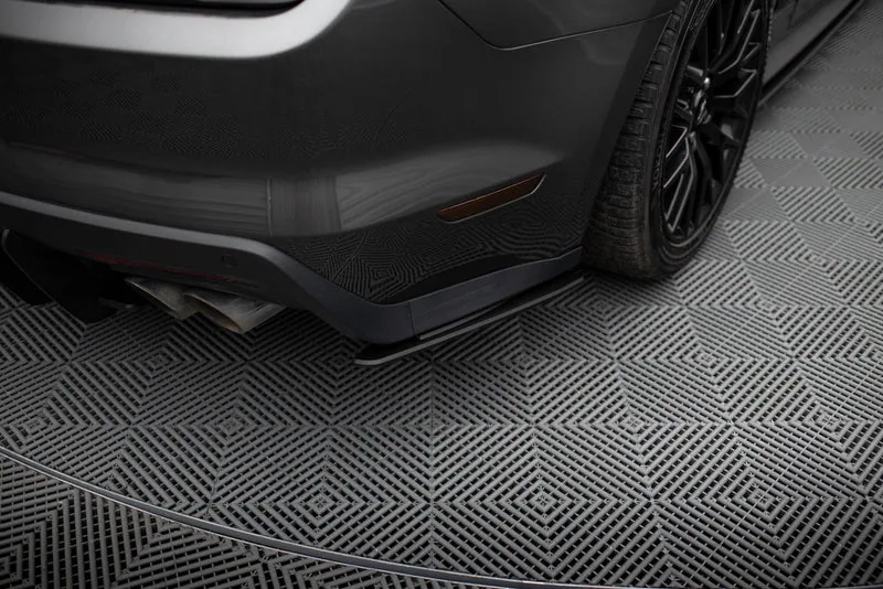 Tagumised küljesplitterid Street Pro — Ford Mustang GT Mk6 (2014–2017)