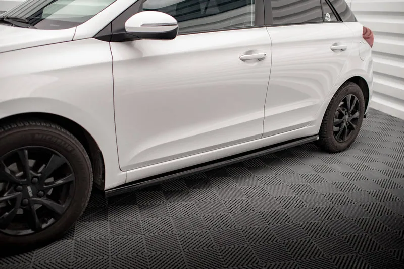Side skirts — Hyundai I20 Mk2 Facelift (2018–2020)