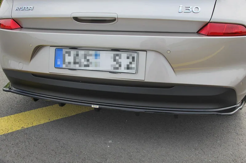 Rear splitter with vertical bars — Hyundai I30 Mk3 Hatchback (2016–2020)
