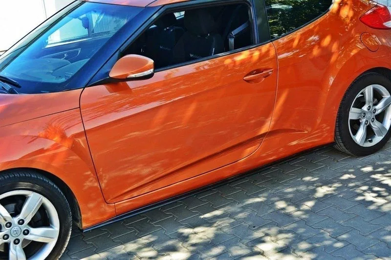 Накладки на пороги — Hyundai Veloster (2011–2018)