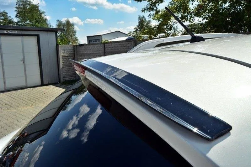 Spoiler cap — Infiniti QX70