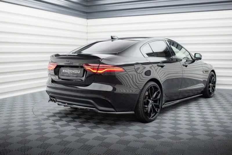 Rear splitter with vertical bars — Jaguar XE X760 Facelift (2019–2024)