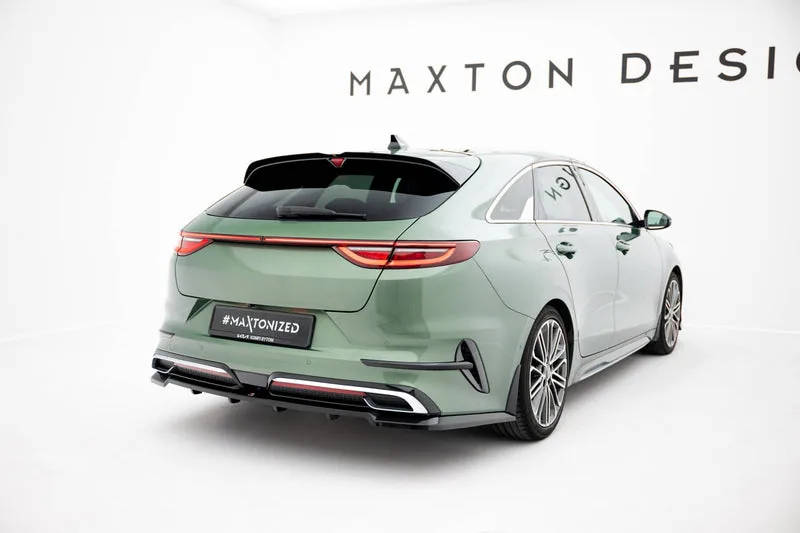 Rear splitter with vertical bars — Kia Proceed GT-Line Mk1 Facelift (2022–)