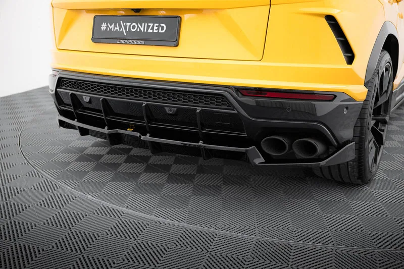 Rear splitter with vertical bars — Lamborghini Urus Mk1 (2018–)