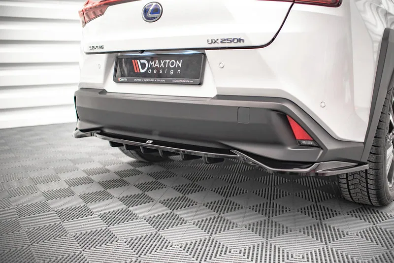 Tagasplitter püsttugedega — Lexus UX Mk1 (2018–)