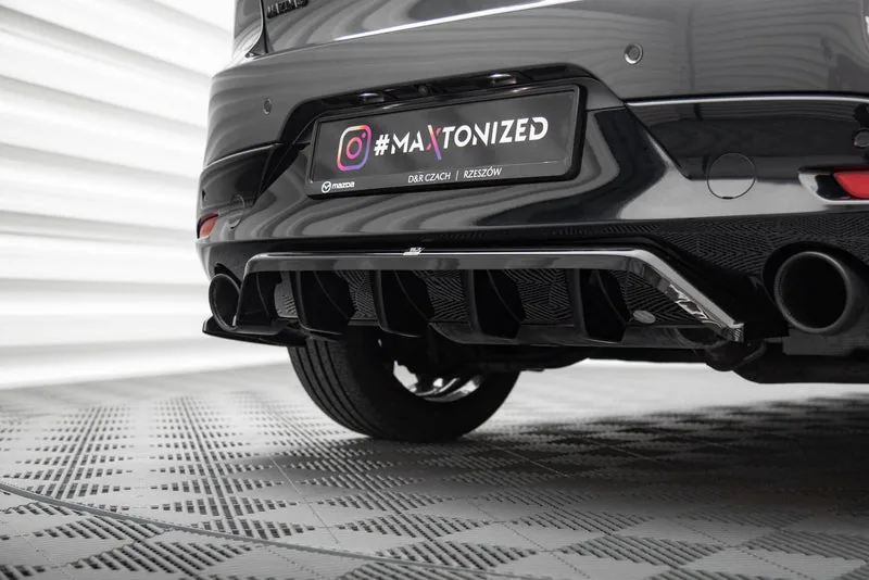 Tagasplitter püsttugedega — Mazda 3 Mk4 (2019–)