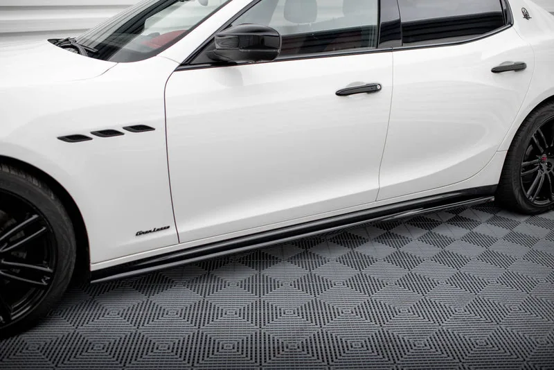 Side skirts — Maserati Ghibli Mk3 Facelift (2017–2020)
