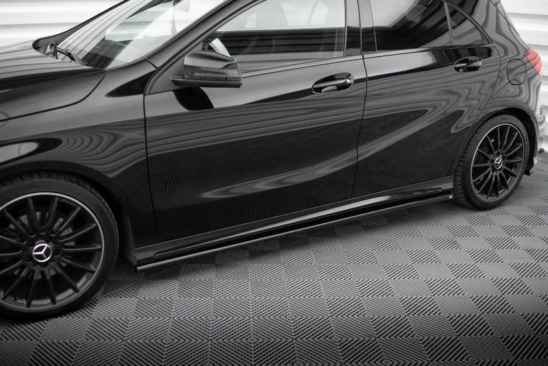 Side skirts — Mercedes-Benz A AMG-Line W176 Facelif (2015–2018)