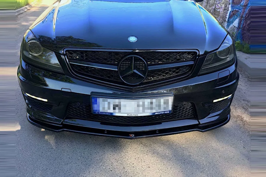 Передний сплиттер — Mercedes-Benz C63 AMG Sedan / Estate W204 Facelift / S204 Facelift (2007–2014)