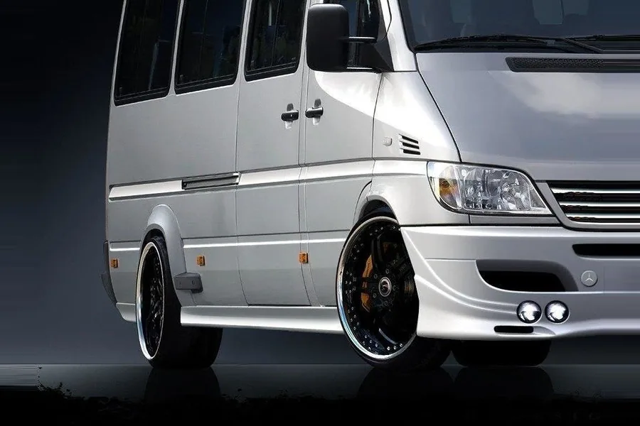 Küljeliistud — Mercedes-Benz Sprinter Mk1 Facelift / Volkswagen LT 96-06 THIS SIDE SKIRTS FITS TWIN WHEELS Version. (1996–2006)