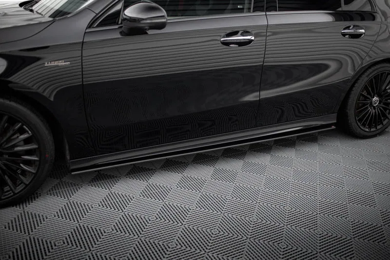 Накладки на пороги Street Pro — Mercedes-Benz AMG A35 W177 Facelift (2023–)