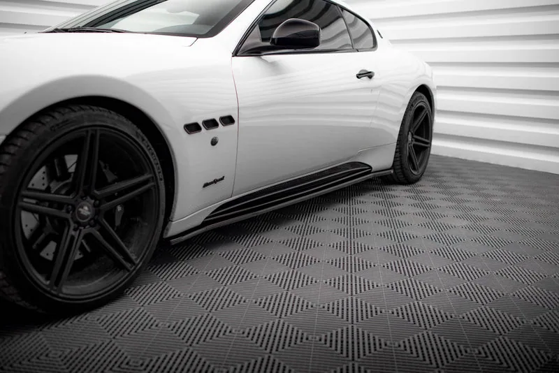 Side skirts — Maserati Granturismo S Mk1 (2007–2018)