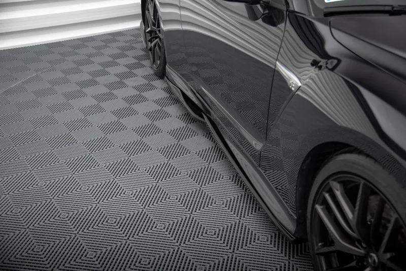 Side skirts — Nissan GTR R35 Facelift (2011–2016)