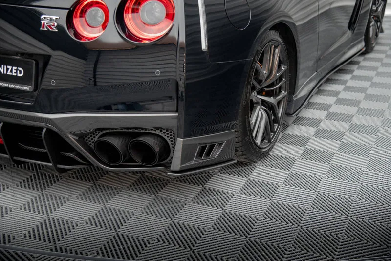 Tagumised küljesplitterid Street Pro — Nissan GTR R35 Facelift (2011–2016)