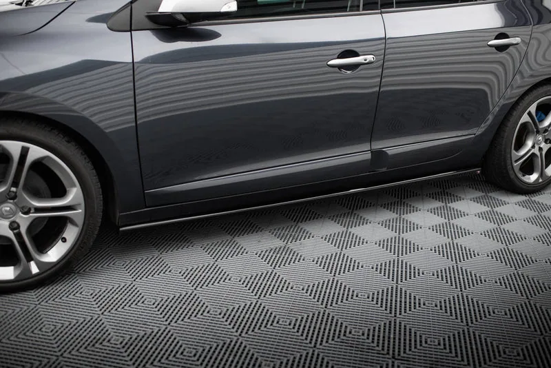 Side skirts — Renault Megane GT Mk3 Facelift (2012–2013)
