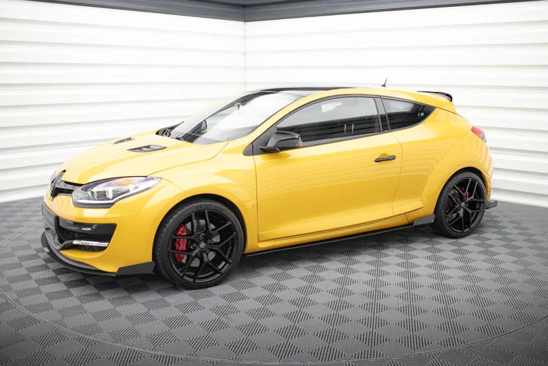 Küljeliistud — Renault MEGANE Mk3 RS (2010–2015)
