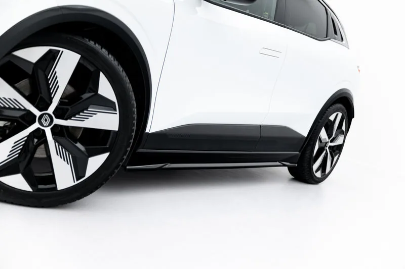Side skirts — Renault Megane E-Tech Electric Mk1 (2022–)