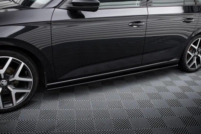 Накладки на пороги — Škoda Scala (2019–)