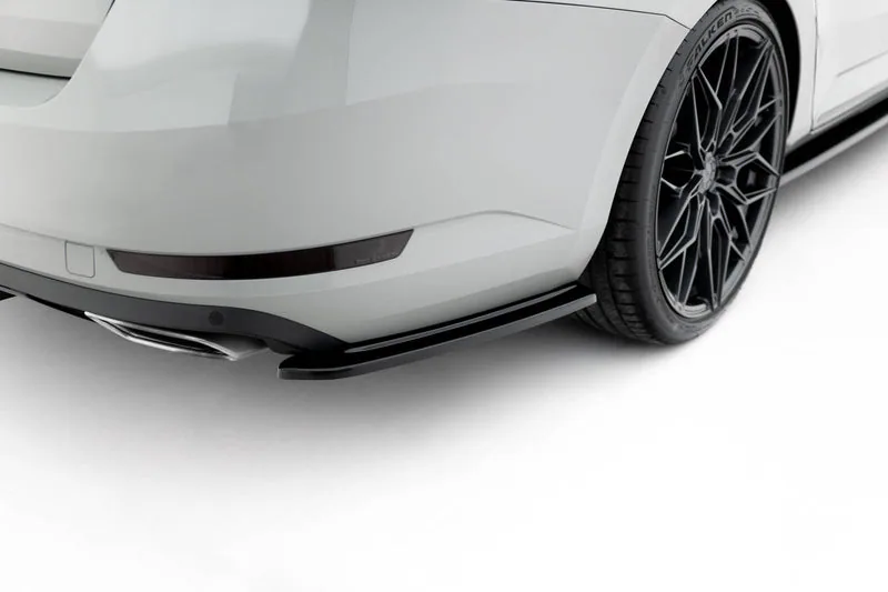Rear side splitters V.1 — Škoda Superb Liftback / Combi Mk3 (2015–2019)