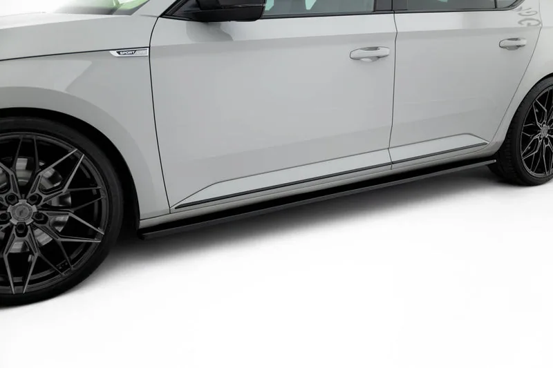 Side skirts — Škoda Superb Liftback / Combi Mk3 (2015–2019)