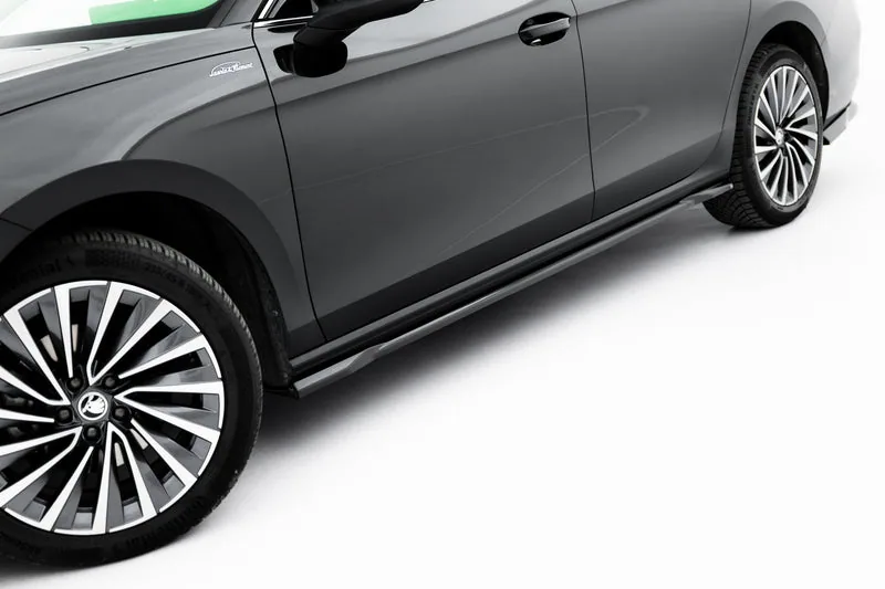 Накладки на пороги V.1 — Škoda Superb Mk4 (2024–)
