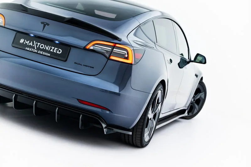 Tagumised küljesplitterid V.2 — Tesla Model 3 (2017–2023)