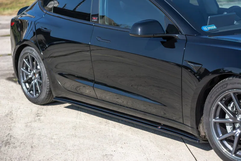 Küljeliistud — Tesla Model 3 / Model 3 Performance Mk1 / Mk1 Facelift (2017–)
